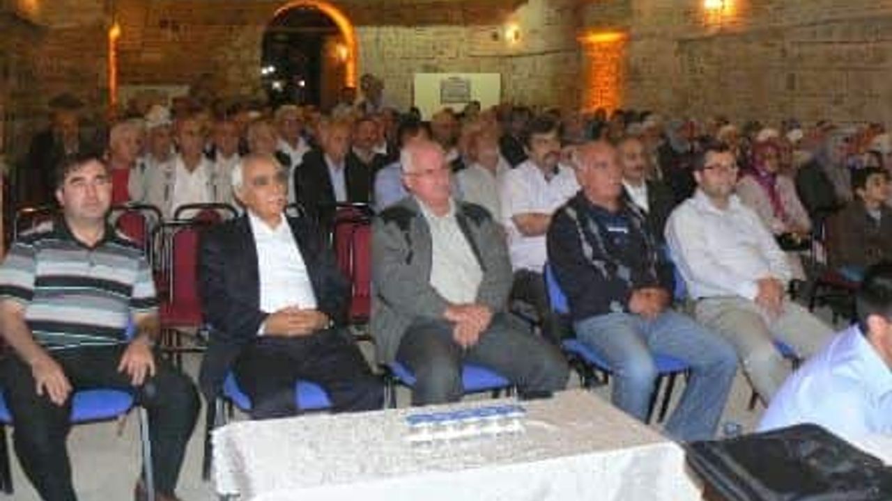Tarihçi-Yazar Mustafa Turan; Memleketi  Sakarya da konferans verdi 