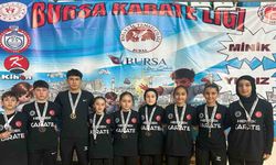 Hendek Karate Sporcuları Bursa'dan 9 Madalya ile Döndü