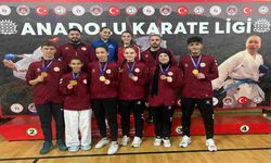 Hendek Karate Spor Kulübü İstanbul’dan 20 Madalya ile Döndü