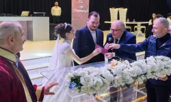 Hendek İlçe Başkanı Öz, Yeni Çiftlerin Mutluluğuna Şahitlik Etti