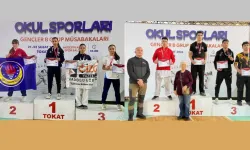 Ekizoğlu ve Akbulut Türkiye Karate Finallerine Yükseldi