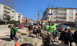 Hendek Cumhuriyet İlkokulu Yanında Tehlikeli Kazı