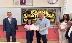 Hendek’te Karne Heyecanı Protokol Öğrencilerin Sevincine Ortak Oldu