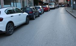 Bağdat Caddesi'nde Hatalı Park Sorunu Trafiği Aksatıyor