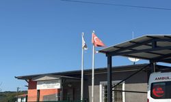 Vatandaşlar Defalarca Uyardı Hendek’te O Bayrak Hala Değişmedi