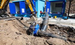 Yeni Pompa Sistemiyle Hendek’e Saniyede 390 Litre Su İletilmeye Başlandı