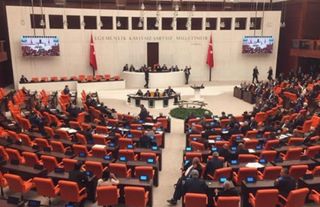 İnternet Gazeteciliği Yasasının 40 Maddesi Millet Meclisi'nde kabul edildi