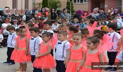 Hendek Yeniyüzyıl ilkokulu 3. çoçuk şenliği düzenlendi