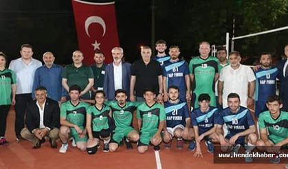 Hendek'teki Kafkas coşkusuna ortak oldu