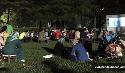 Açık Hava Sinema Kültürü Yaşatılıyor