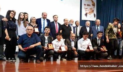 Hendek'te Şiir ve Müzik Dinletisi Etkinliği gerçekleştirildi