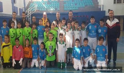 Hendek Futsal İlçe Birinciliği müsabakaları nefesleri kesti