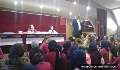 Hendek'te Öğrenci yazar buluşması etkinliği gerçekleştirildi