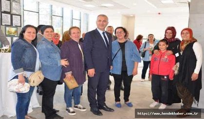 Hendek Atatürk Parkında ilk resim sergisi
