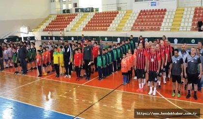Hendek Hentbol Şenliğinde Buluştular