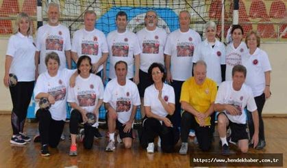 Hendek'te Hentbolcular Gaffar Okkan’ı unutmadı