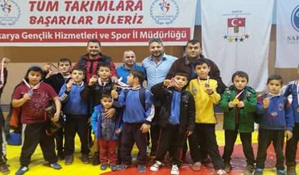 4 güreşçi milli takımda