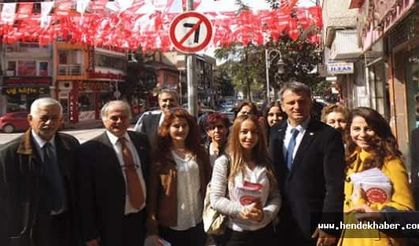 4. Sıra Adayı Hendek'te Esnaf Ziyaretlerini Sürdürüyorlar