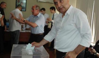 Abhazya Devlet Başkanını seçti.