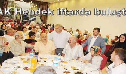 Akparti Hendek iftarda buluştu