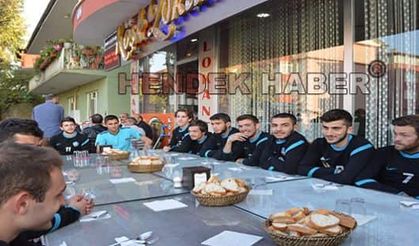 Dostluk yemeğinde buluştular