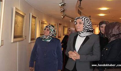 En Güzel Ebru ve Kaligrafi Örnekleri AKM’de