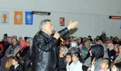 Hendek Ak Parti'de Bir Gövde Gösterisi Daha