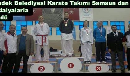 Hendek Belediyesi Karate Takımı Samsun dan madalyalarla döndü