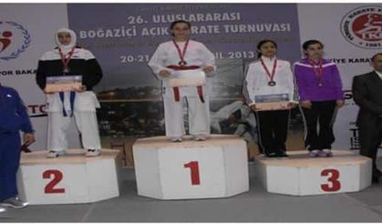 Hendek Belediyesi karate takımından Başarı üstüne başarı