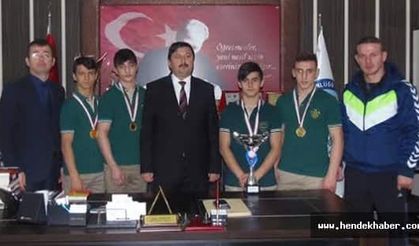 Hendekli Greko-Roman Güreş Şampiyonları ziyaret etiler