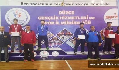 Hendekli Karateci Ateş Düzcede Şampiyon oldu
