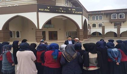 İmam Hatipleri ziyaret etti