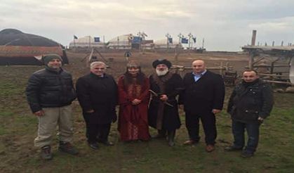İnci ve Kavakçı Diriliş'in setinde