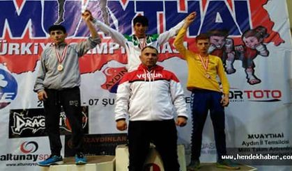 MUAYTHAİ de 54 Kg Emrah ATIŞ Dünya Şampiyonasına gidiyor