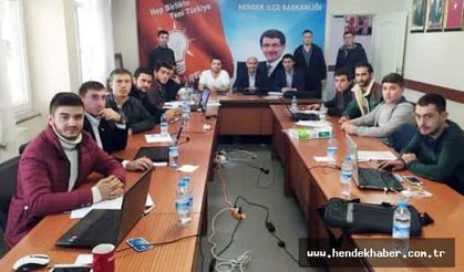 O da oyunu kullandı ve ilçe teşkilatını ziyaret etti