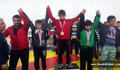 Öztürk’ten altın madalya