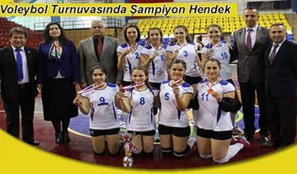 Voleybol Turnuvasında Şampiyon Hendek