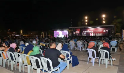 Depremin Yirmi Üncü Yıl Dönümü Sakarya Demokrasi Meydanı’nda anıldı