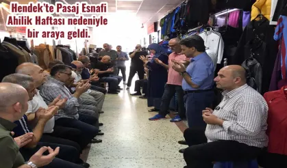 Hendek’te Pasaj Esnafı Ahilik Haftası nedeniyle bir araya geldi.