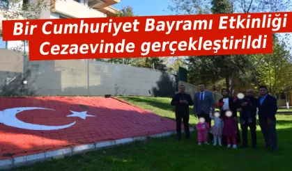 Bir Cumhuriyet Bayramı Etkinliği de Hendek Cezaevinde gerçekleştirildi.