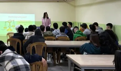 "Dijital Bağımlılıklar" ve "Obezite" Konulu Eğitim Verdi