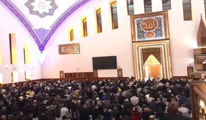 Hendek'te Kadir Gecesi Coşkuyla idrak edildi