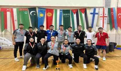 Bursa’da Hendek Rüzgarı : Karate Takımı Fırtına Gibi Esti