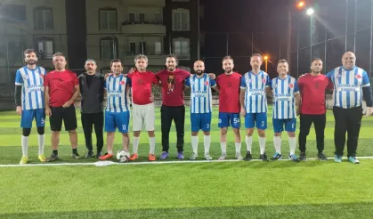 Hendek’te Öğretmenler Günü Turnuvası Heyecanı Devam Ediyor