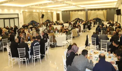 Hendek’te Muhtarlar ve Aileleri İftar Sofrasında Buluştu