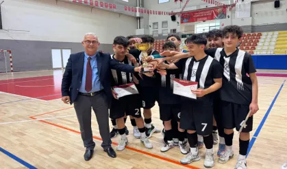 Hendek Genç Erkekler Futsal Turnuvasında Şampiyon Belli Oldu