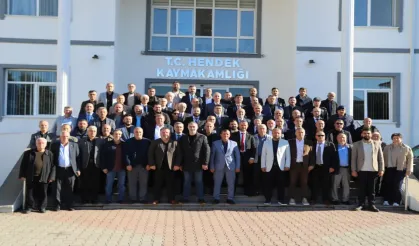 Hendek'te 19 Ekim Muhtarlar Günü Törenle Kutlandı