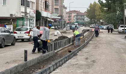 Servetiye Caddesi'nde Refüj Düzenlemesi