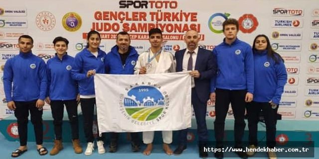 Gençler Türkiye Şampiyonası’nda gümüş madalyanın sahibi oldu.