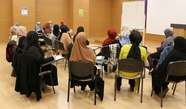 ‘Huzurlu Ailem Atölyeleri’ sürüyor